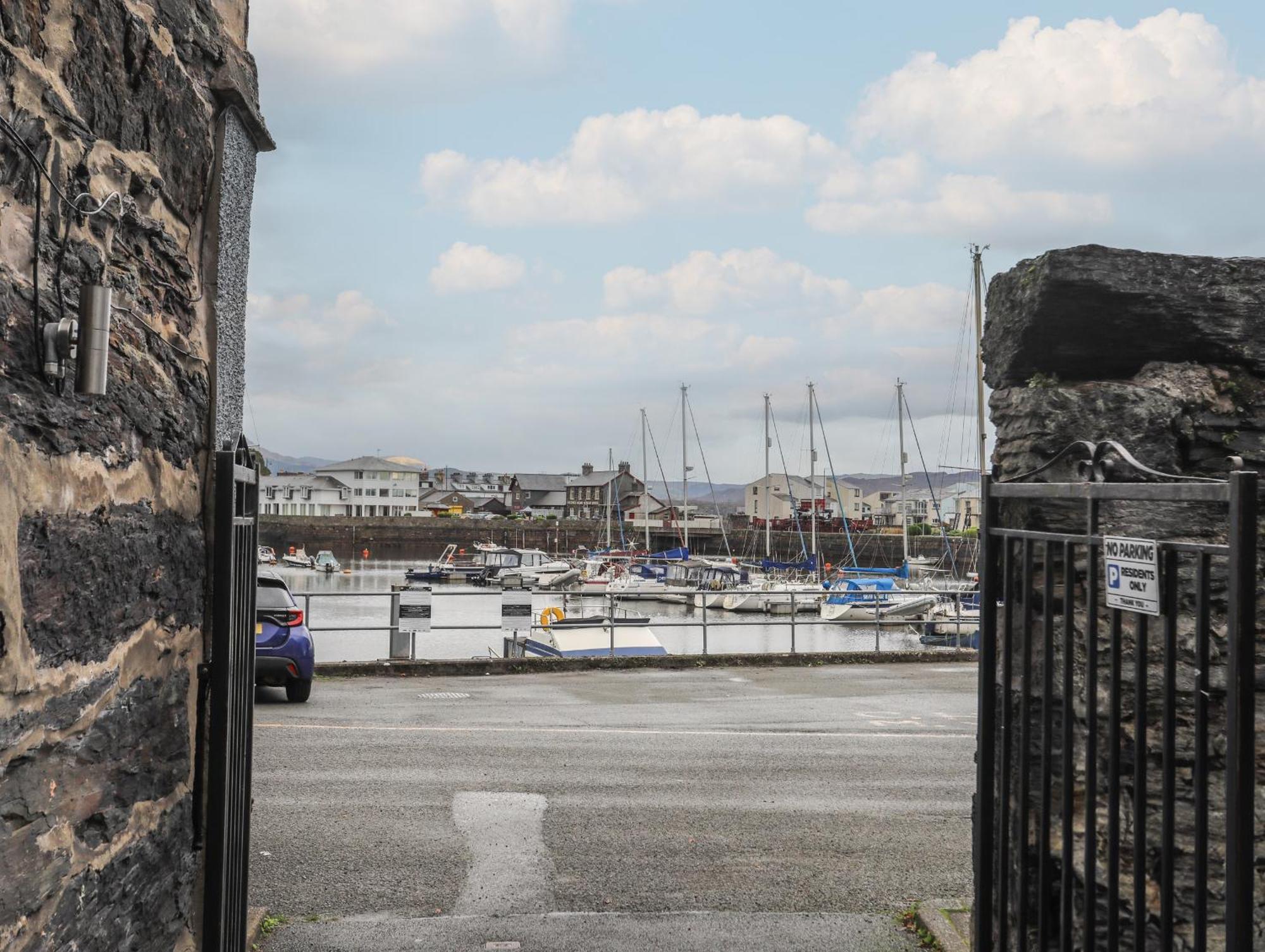 Cornhill Courtyard Apartman Porthmadog Kültér fotó